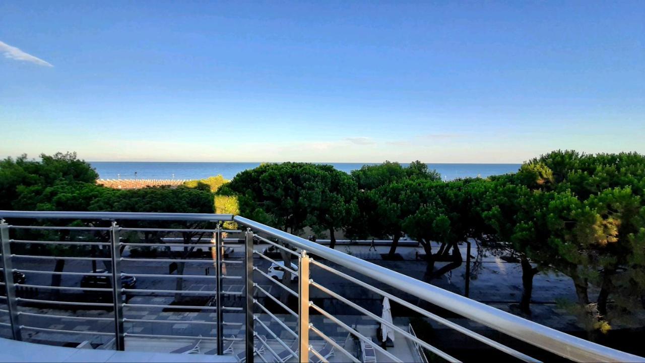 Grand Hotel Playa リニャーノ・サッビアドーロ エクステリア 写真